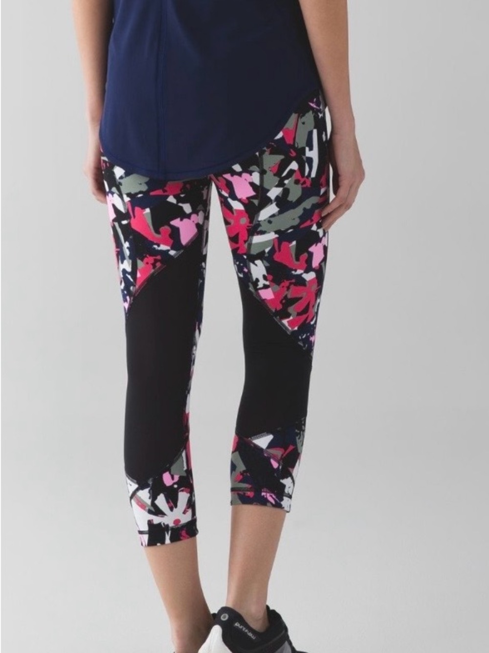 Lululemon Pace Rival Crop - Picture 2 of 9